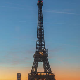 Eiffel Tower at Dawn, Paris by Adrian Hendroff