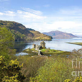 Eilean Donan Castle - Dornie, Highland Scotland by Jeff Saunders