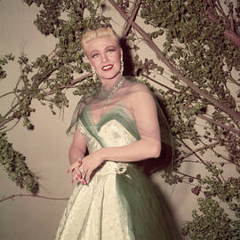 joanne woodward green dress Joanne woodward hi-res stock photography and images