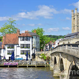 Henley-on-Thames, Oxfordshire, England, UK, Europe by Neale And Judith Clark
