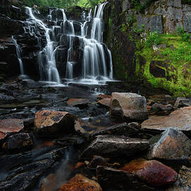 Hidden Falls by Larry Marshall