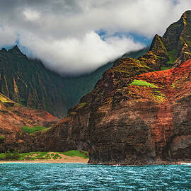 Honopu Beach, Na Pali Coast - Kauai, Hawaii by Abbie Matthews
