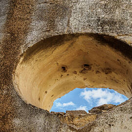 I Looked Down a Hole and Saw the Sky by Mary Lee Dereske