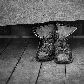 I Remember His Boots by Mary Lee Dereske
