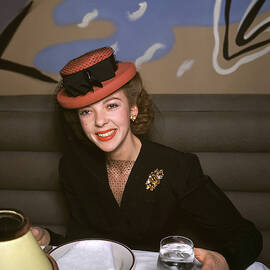 Ida Lupino Breathtaking Smile Hollywood Pose by Silver Screen