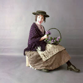Julie Andrews Flower Girl Vintage My Fair Lady 1960 Candid  by Silver Screen