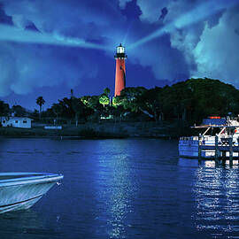 Jupiter Lighthouse at Night by Laura Fasulo