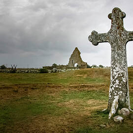 Kappelludden Medieval Cross by Mary Lee Dereske