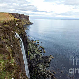 Kilt Rock - Isle Of Syke, Scotland by Jeff Saunders