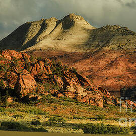 Kolob Crowned in Light by Dodie Ross