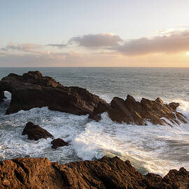 Last Light on the Pacific by Russell Wells