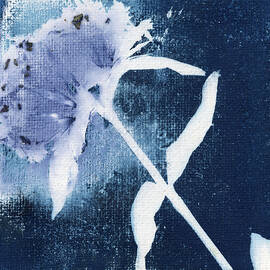 Leafy Zinnia Stem by Elizabeth Reich