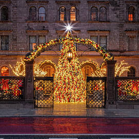 Lotte NY Palace Hotel by Susan Candelario