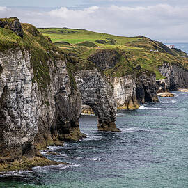 The Wishing Arch, Northern Ireland by Francisco Ruiz Navas