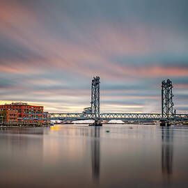 Memorial Bridge In 8 Minutes by Jeff Sinon