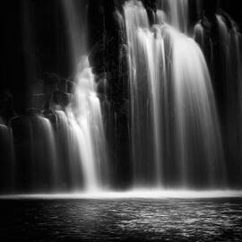 Minimalist Cascade by Mike Lee