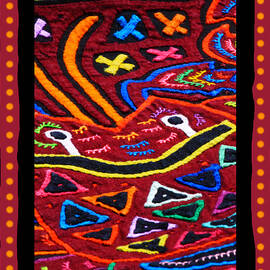 Mola design Panama by Tatiana Travelways