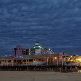 Ocean Eddies VA by Susan Candelario