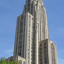 Pittsburgh - Cathedral of Learning by Richard Reeve