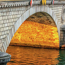 Pont Louis Phillipe at Golden Hour by Lisa Chorny