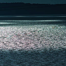 Puget Sound Sailing by Tommy Farnsworth