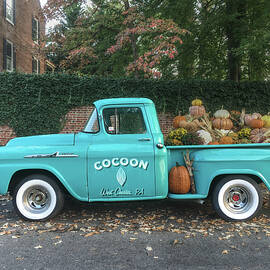 Pumpkin Delivery by Richard Reeve