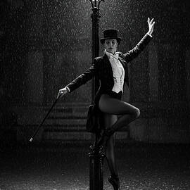 Rain Dance by Bob Orsillo  A Captivating Black and White Photograph by Bob Orsillo Studio d'artista