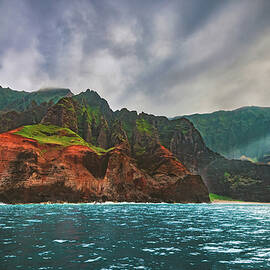 Ray of Sunlight - Na Pali Coast - Kauai, Hawaii by Abbie Warnock