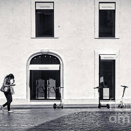 Rome Bw - Valentino Store in Piazza di Spagna by Stefano Senise