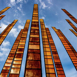 Sculpture Seattle Center by Tommy Farnsworth