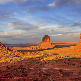 Setting Sun on Monument Valley by Richard DeYoung