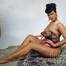 The veil of the Pin-Up Queen  by Franchi Torres