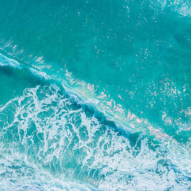 Vibrant Ocean Waves by Oceanic SkyView