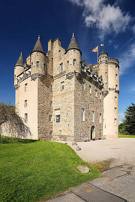 Wall Art featuring the photograph Castle Fraser #2 by Grant Glendinning