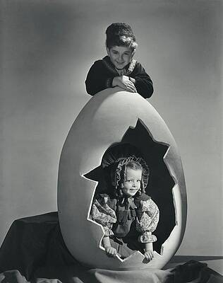 6 Wall Art featuring the photograph A Portrait Of Lorna Lynn Meyers And Howard by Horst P. Horst