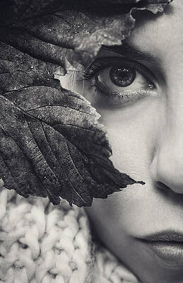 Wall Art featuring the photograph Autumn Woman by Oscar SAnchez Photography