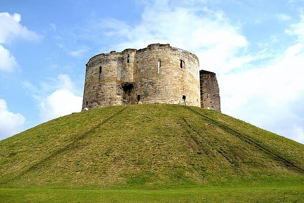 Photograph - Clifford's Tower York by Scott Lyons