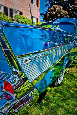 Wall Art featuring the photograph Drop Top And Tail Fins by Jeff Sinon