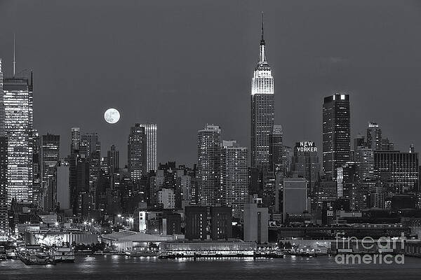 Wall Art featuring the photograph Full Moon Rising Over New York City IV by Clarence Holmes