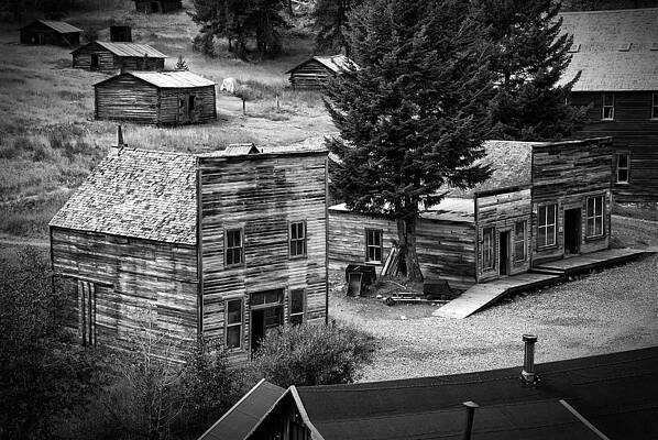Montana Wall Art featuring the photograph Garnet Overview by Ghostwinds Photography