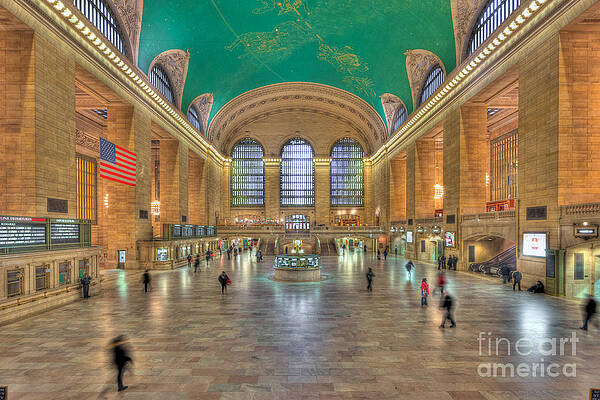 Wall Art featuring the photograph Grand Central Terminal III by Clarence Holmes