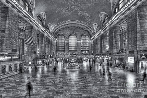 Wall Art featuring the photograph Grand Central Terminal IV by Clarence Holmes