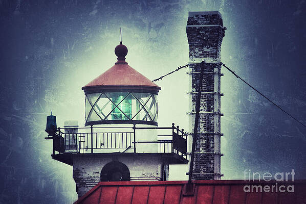 Wall Art featuring the photograph Green Fresnel Gleaming by Duluth To Door County Photography