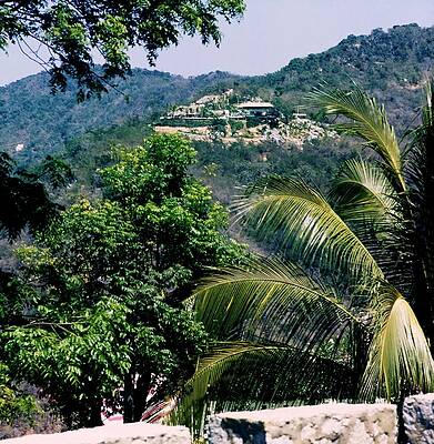 Landscape Architecture Wall Art featuring the photograph Guinness' House In Acapulco by Horst P. Horst