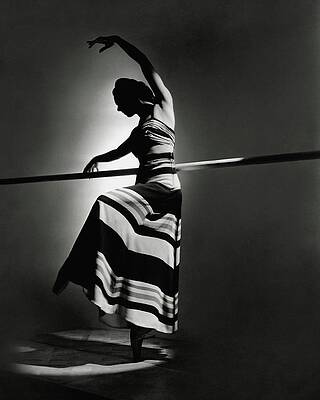 Graceful Ballet Silhouette Wall Art