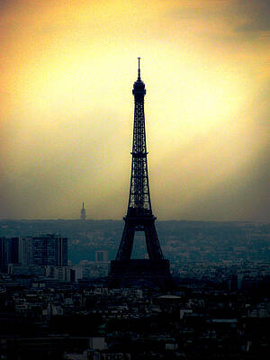 Wall Art featuring the photograph La Tour Eiffel by Lisa Chorny