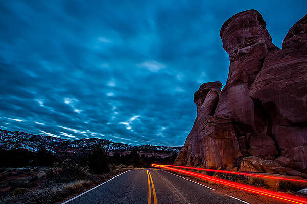Color Wall Art featuring the photograph Leaving The Monument by Jeff Stoddart