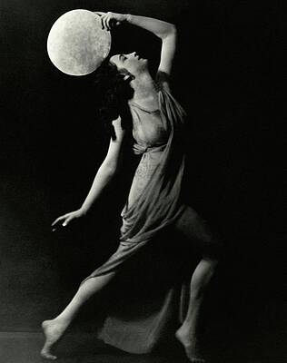 Dance Wall Art featuring the photograph Marion Morgan Holding A Circle by Arnold Genthe