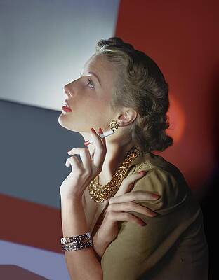 Elegant Woman in 1940s Fashion Photograph