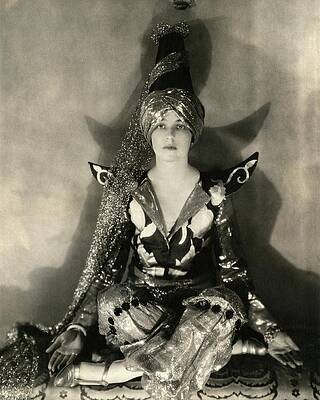 Elegant Costume with Turban Wall Art